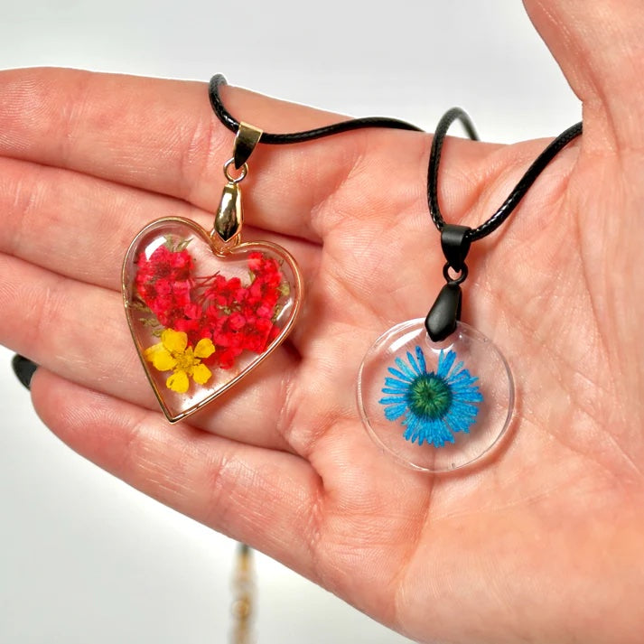 uv resin crafted jewelry pendants