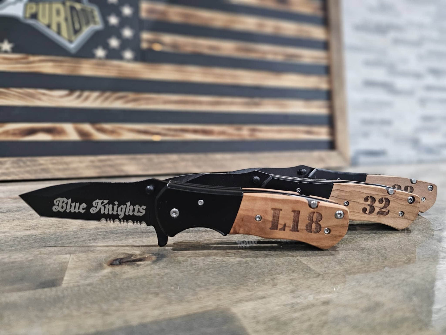 pocket knife "the beast" pocket knife, natural wood handle, front - shown laser engraved