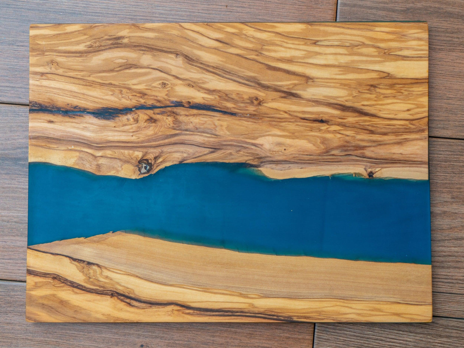 olive wood resin board
